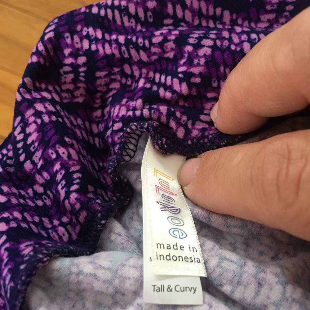 Lularoe TC leggings - Picture 2 of 2